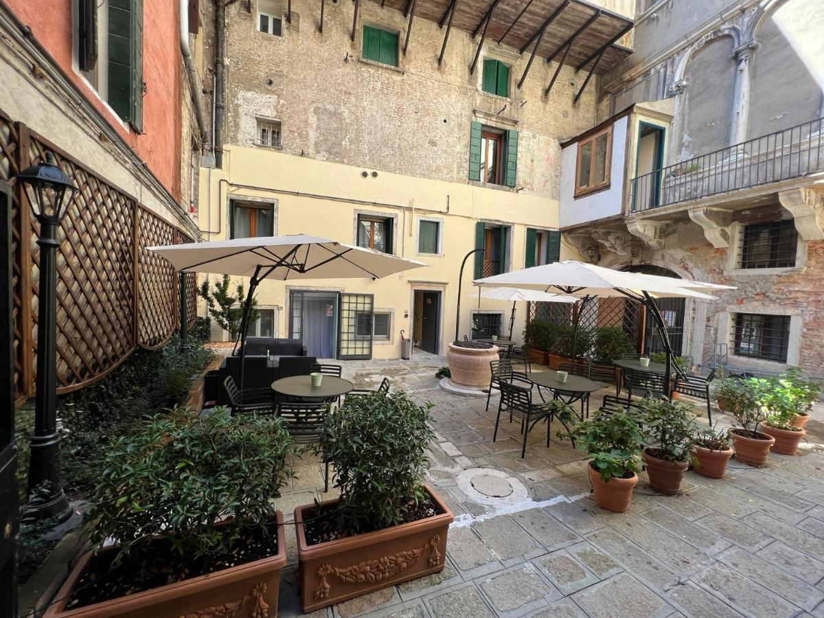 Corte Del Doge Di Rialto Venecia